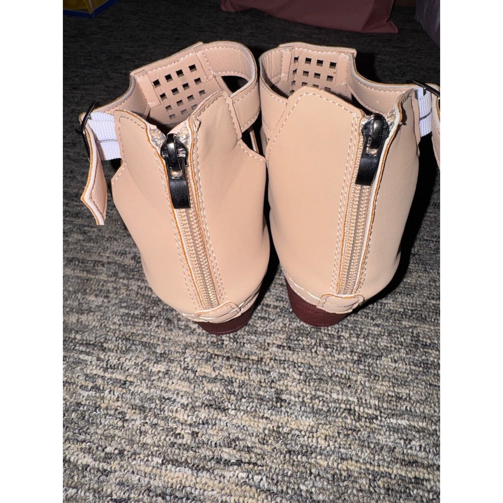 Beige Laser Cut Peep Toe Ankle Boot Sandals Block Heel Size 41 NWOT - Picture 4 of 6